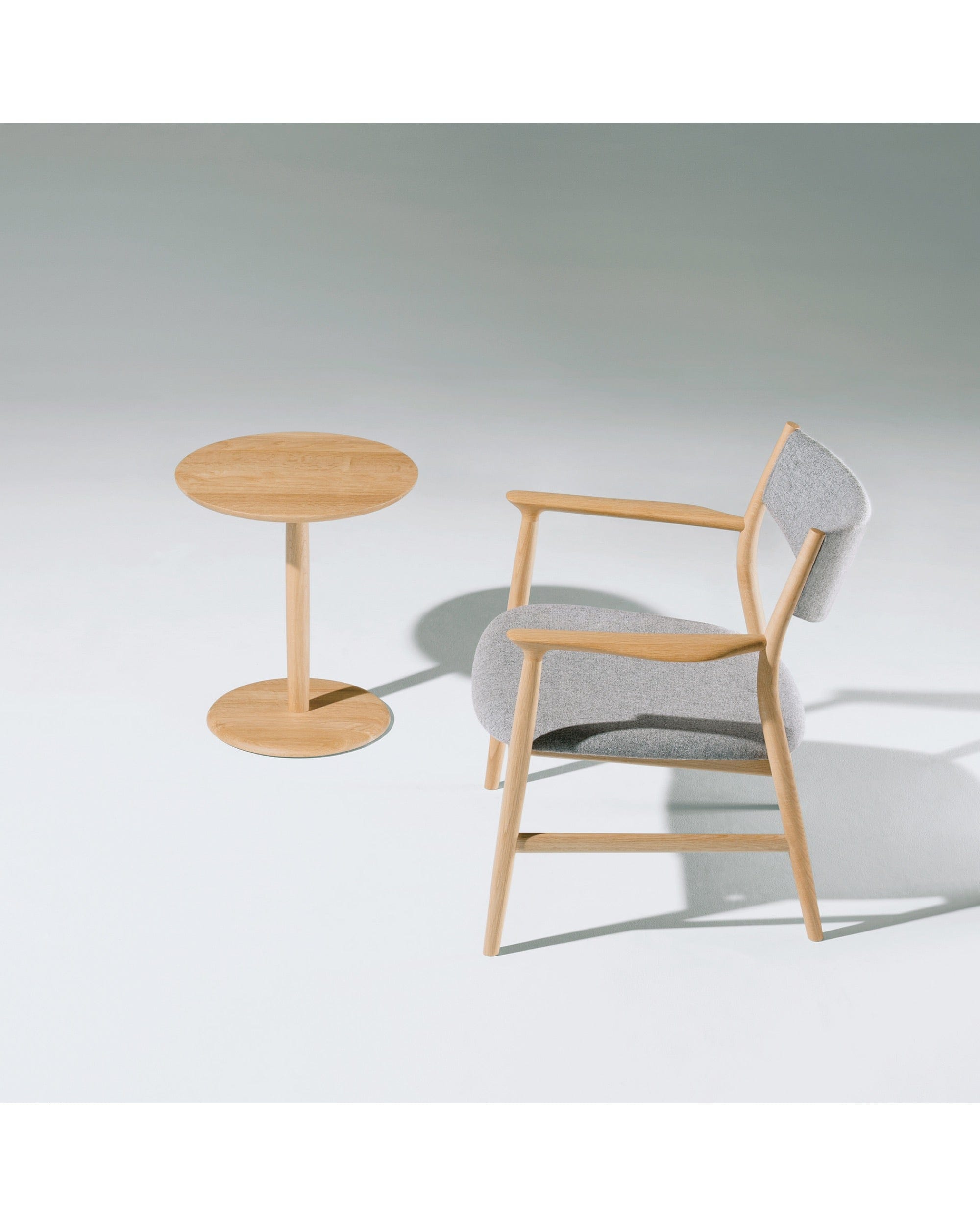 KAMUY 18" Round Side Table by CondeHouse