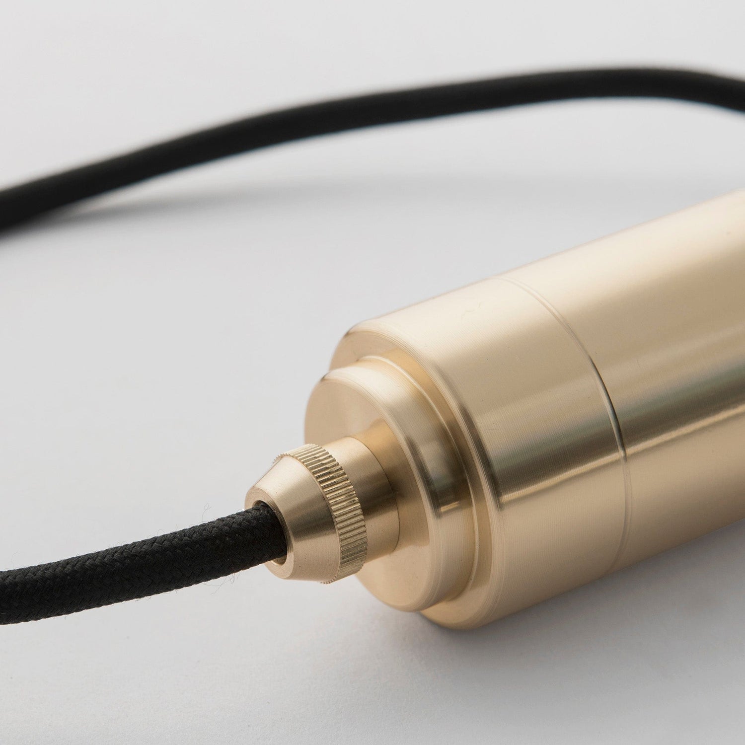 Oblo Plug-In Pendant in Brass