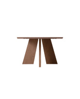 HAKAMA Table Walnut Natural