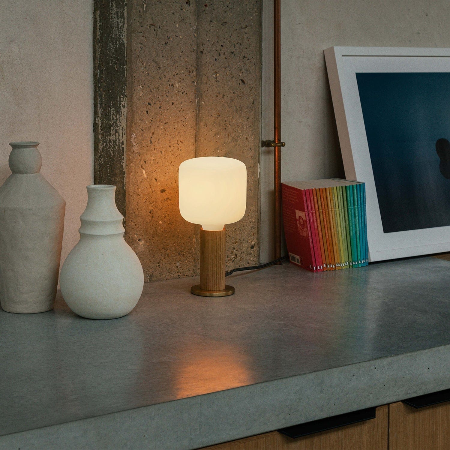 Knuckle Table Lamp in Oak + Oblo