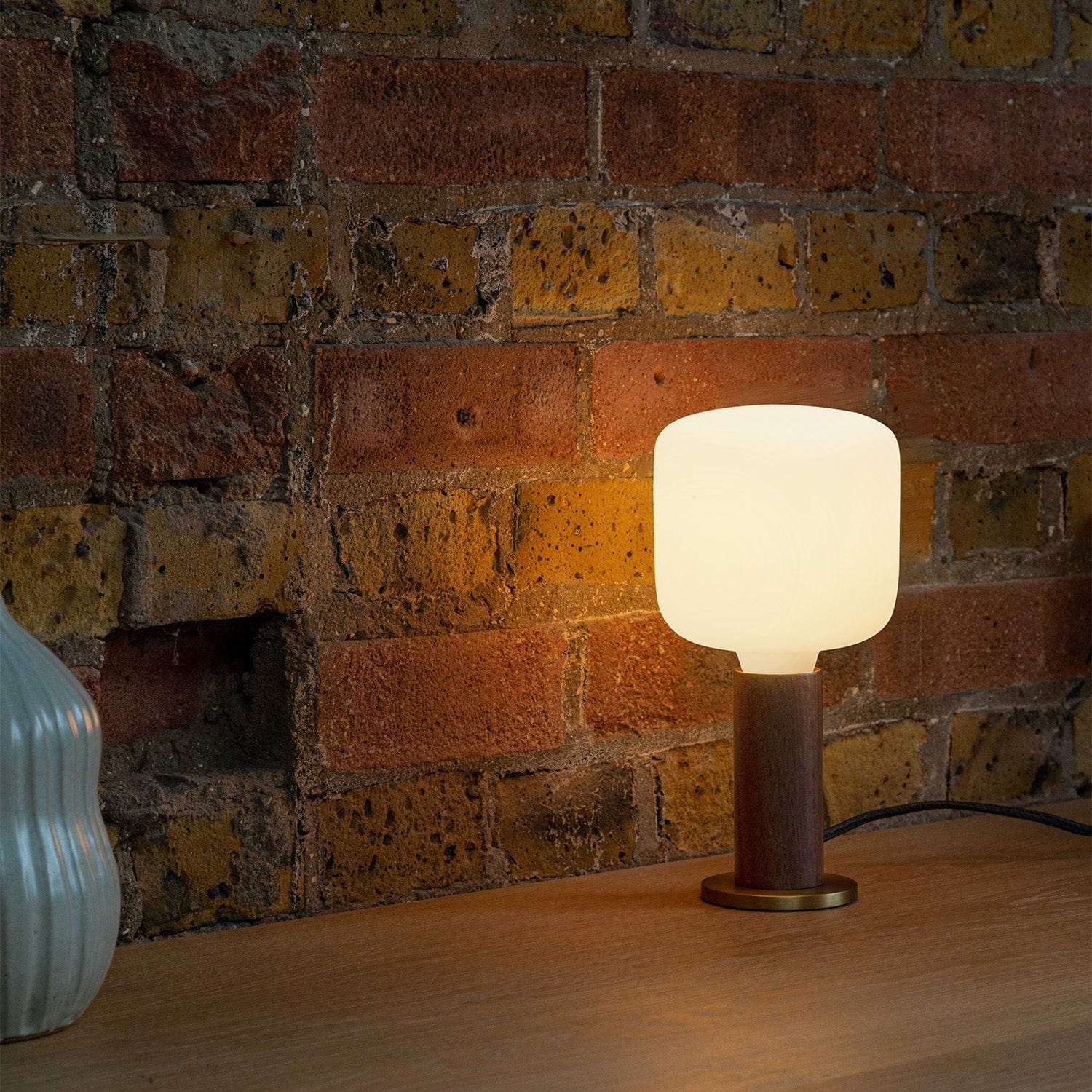 Knuckle Table Lamp in Walnut + Oblo