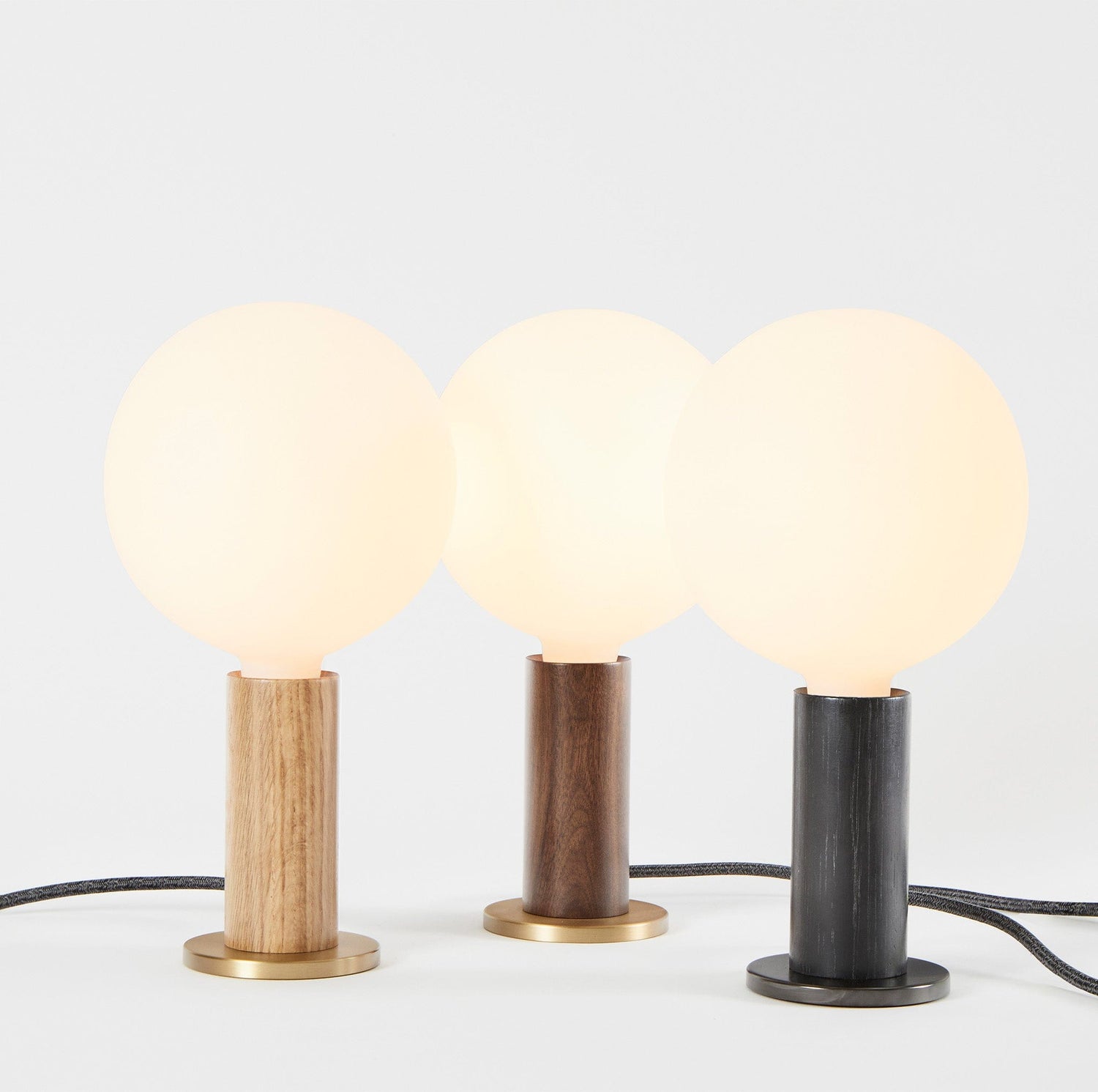 Knuckle Table Lamp in Oak + Sphere IV