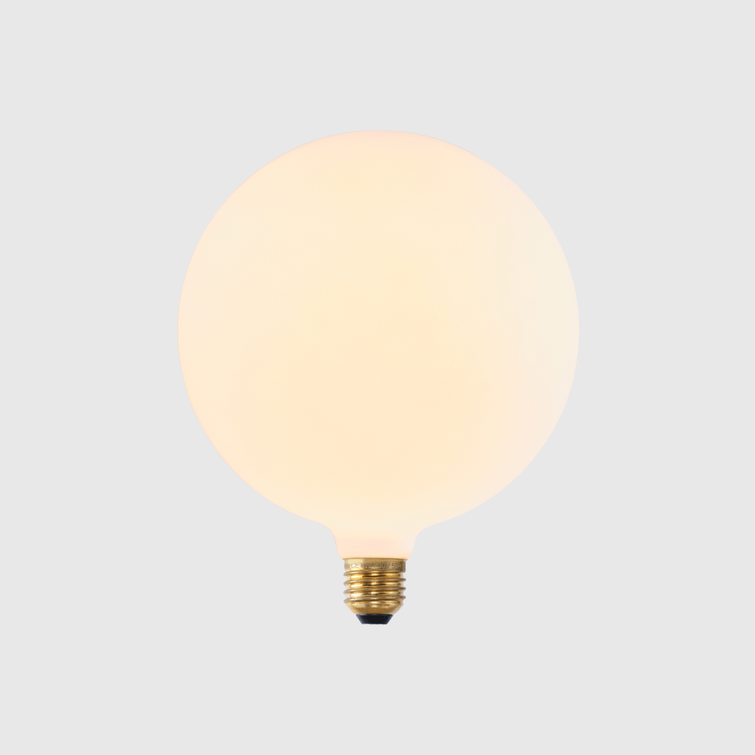 Sphere V E26 Dim-to-Warm LED Bulb