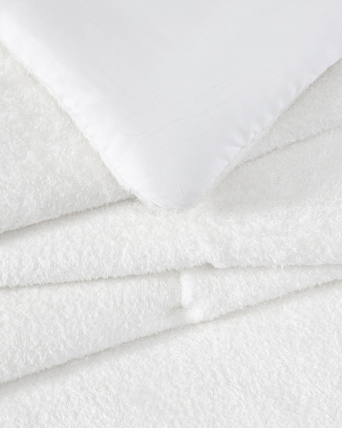 Cloud Silque Stitch Comforter