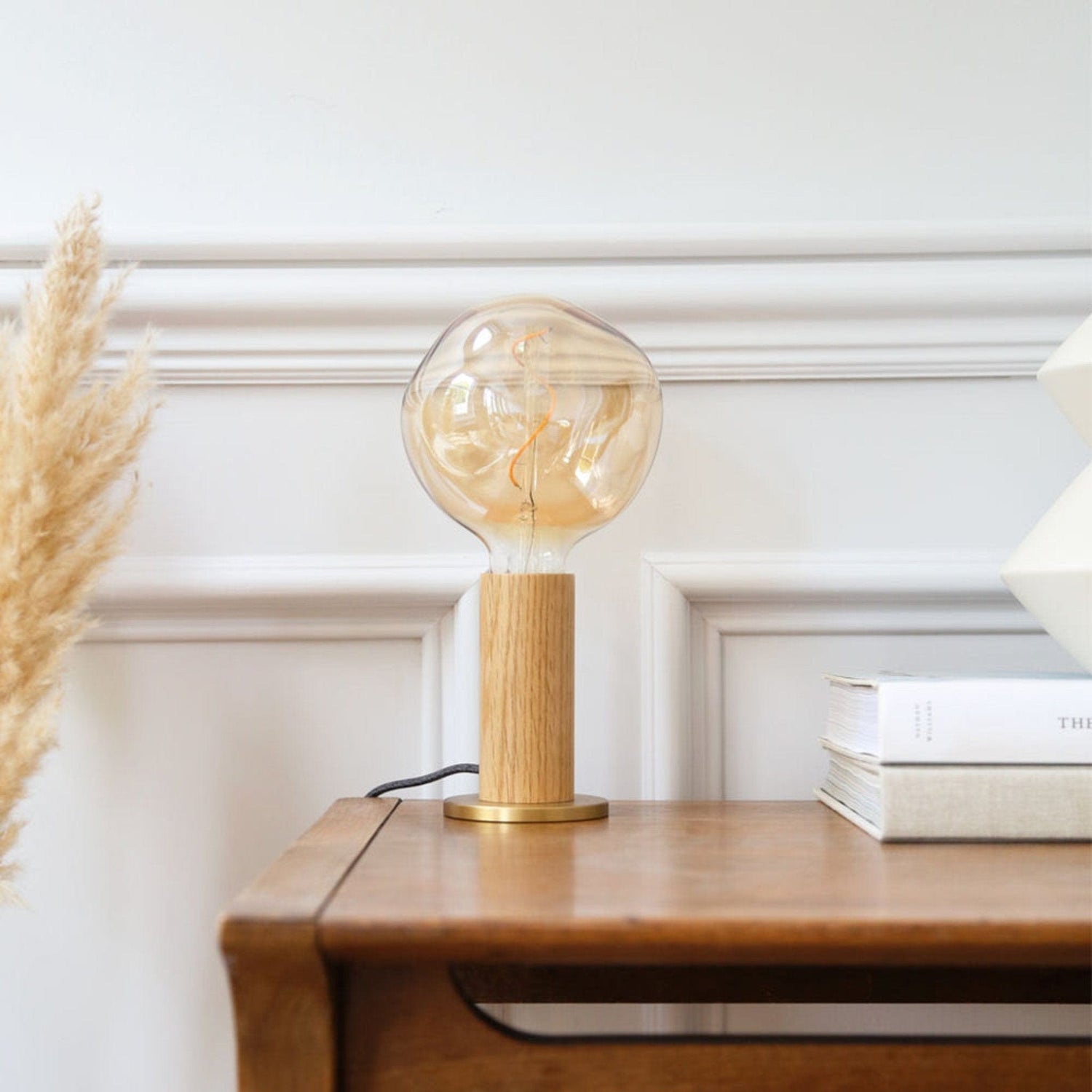 Knuckle Table Lamp in Oak + Voronoi I