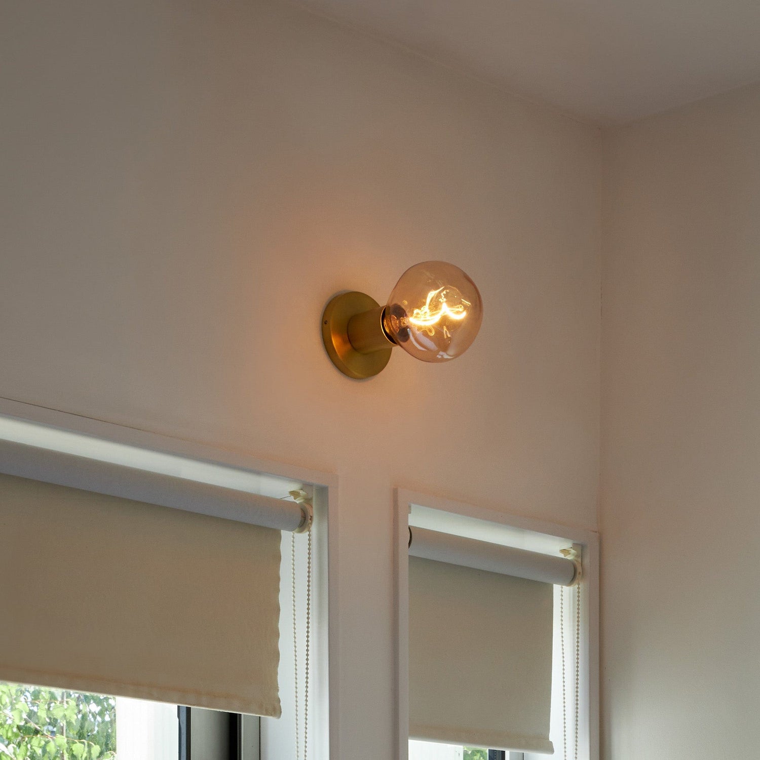 Lochan Wall Light in Brass + Voronoi I