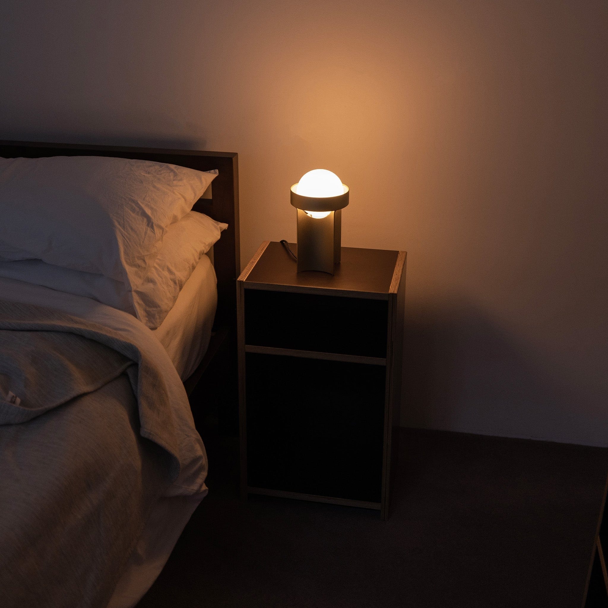 Loop Table Lamp in Dark Grey + Sphere III