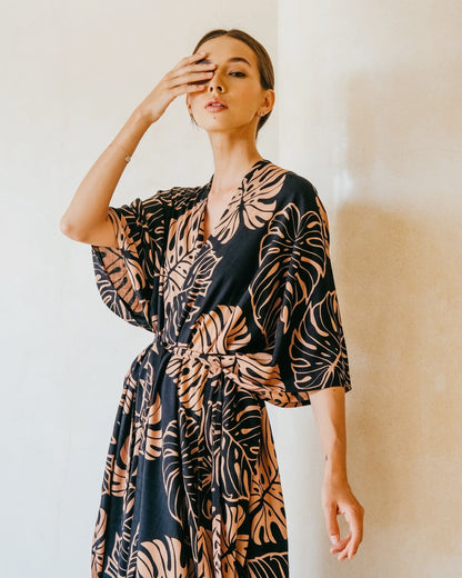 Tropical Palm Leaf Kimono in Black Casual