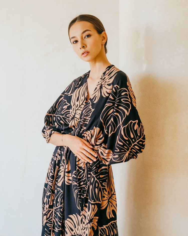 Tropical Palm Leaf Kimono in Black Relaxed