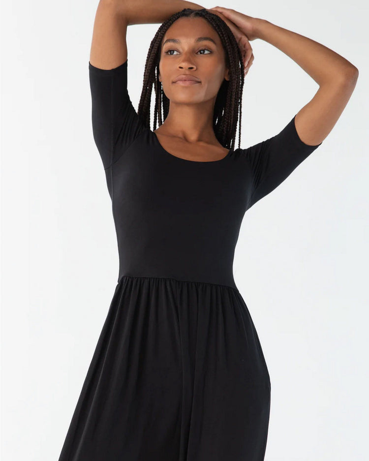 Sleeved Bōdhi Jumper, Midnight Black Closeup